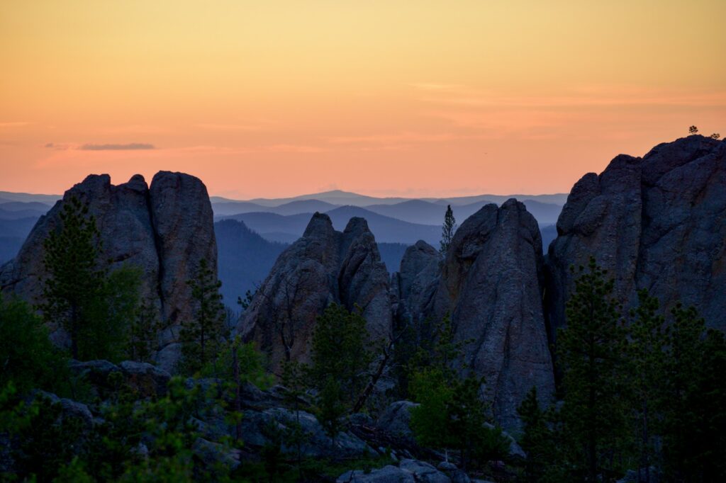 Sunset over the landscape of Aberdeen, South Dakota, highlighting the tranquil beauty and Clear to Launch Dental Marketing' strategic dental marketing initiatives tailored for Aberdeen dental practices.